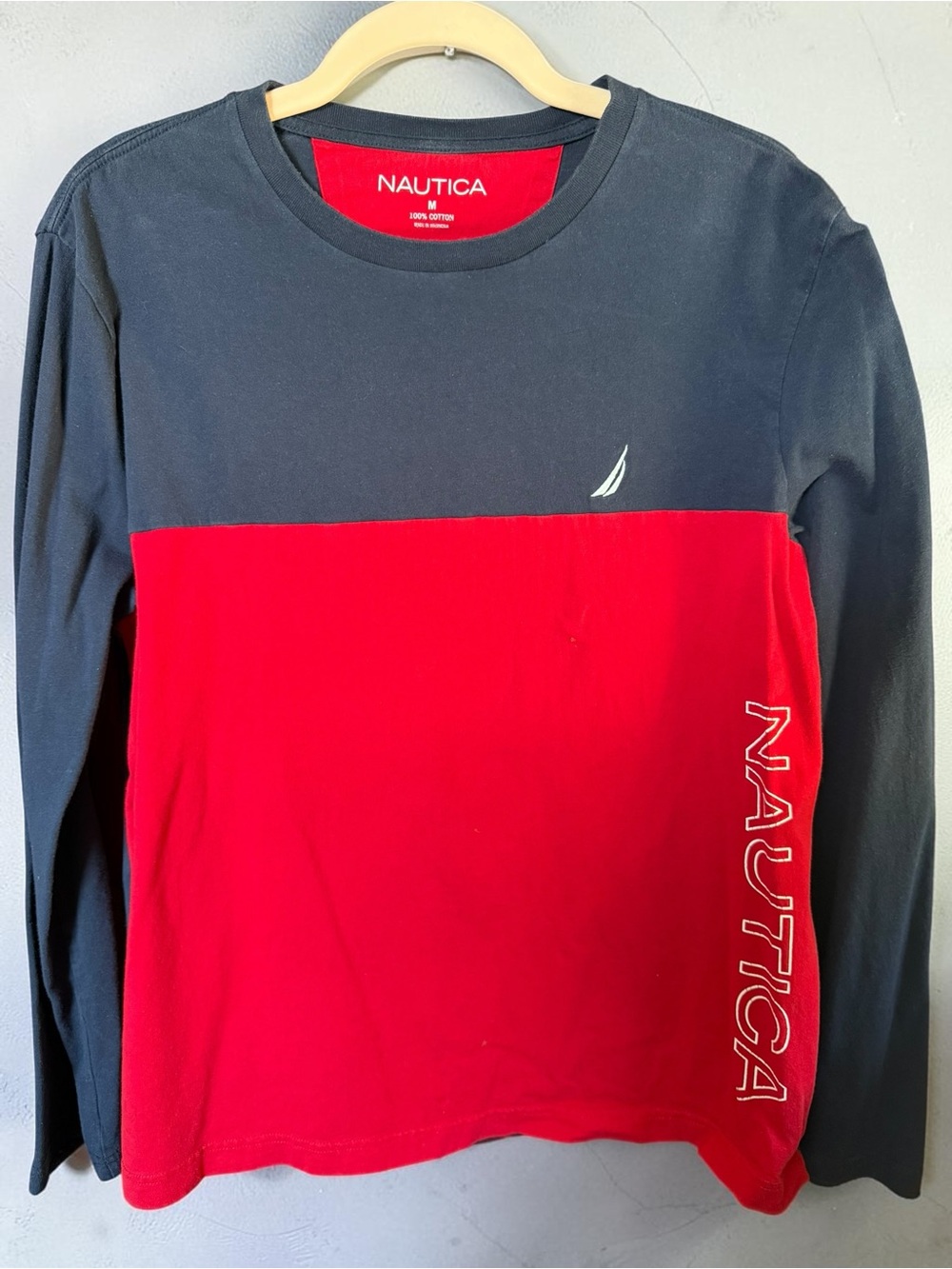 Nautica Colorblock Long Sleeve Tee Men’s Medium Red Black Cotton Shirt Classic